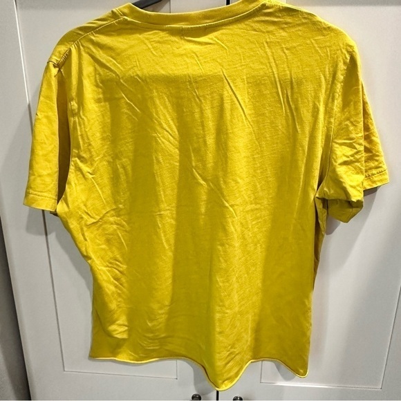 Uniqlo Keith Haring crop vintage retro tee medium yellow pocket - Picture 5 of 5